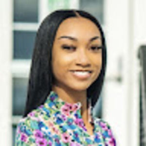 Meet your Posher, Lauryn